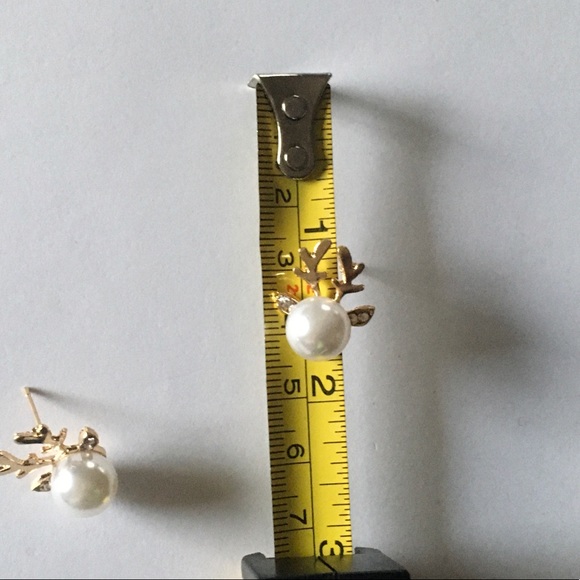 Pearl Reindeer Earrings - Picture 8 of 8